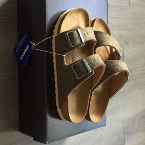 Brand new authentic Arizona Birkenstock sz 5-5.5